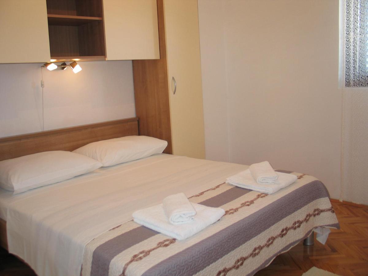 Apartmani Kunteja Паг Экстерьер фото