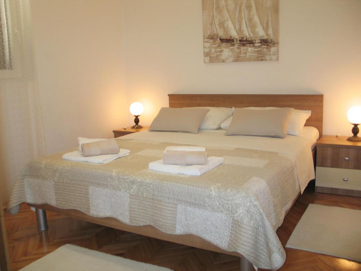 Apartmani Kunteja Паг Экстерьер фото