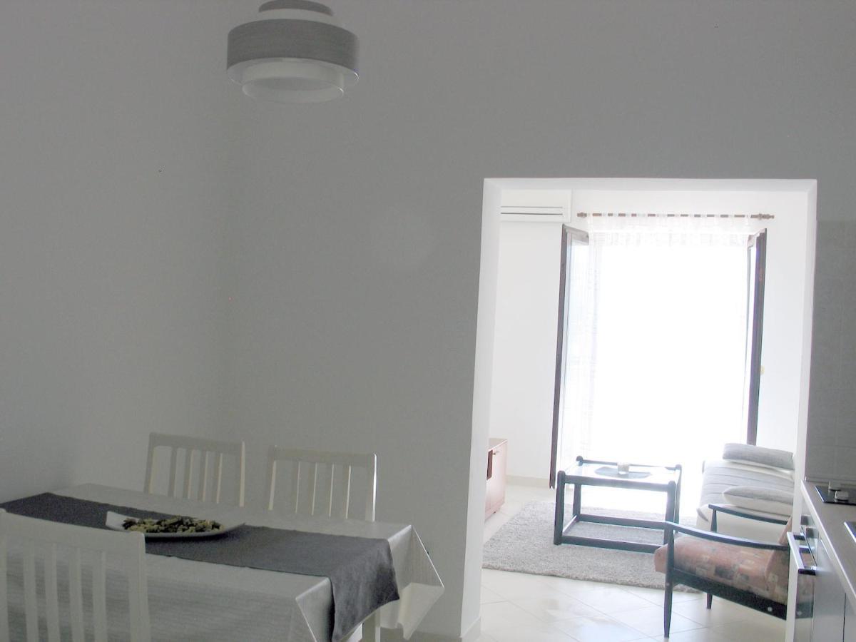 Apartmani Kunteja Паг Экстерьер фото