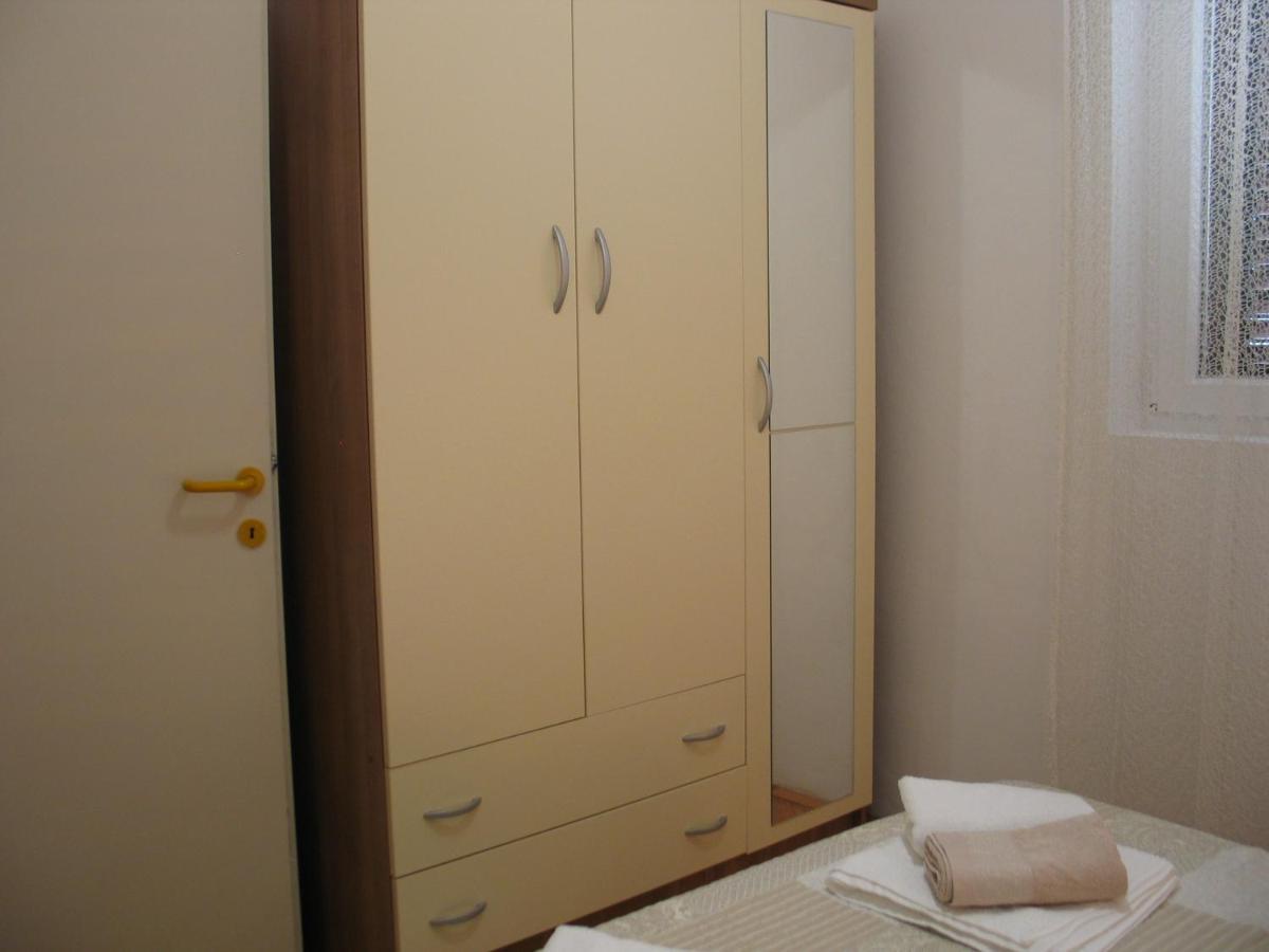 Apartmani Kunteja Паг Экстерьер фото