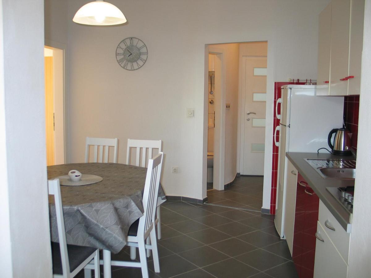 Apartmani Kunteja Паг Экстерьер фото